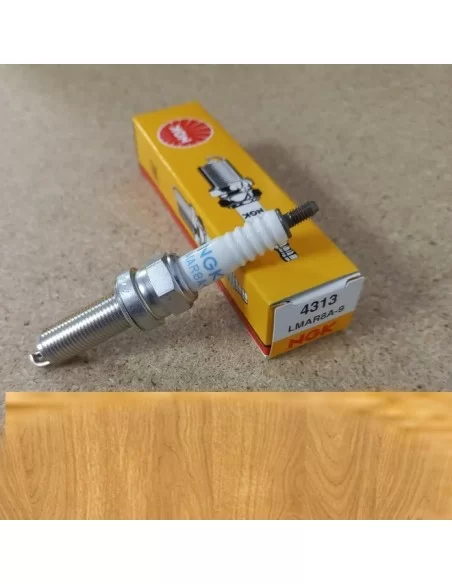 Свічка запалювання NGK 4313/LMAR8A-9